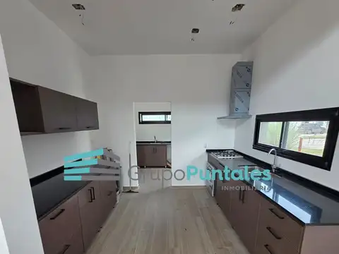 Casa en Lagos de Canning a estrenar en una planta con piscina