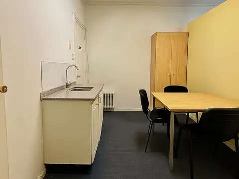 Oficina en Venta 65 años