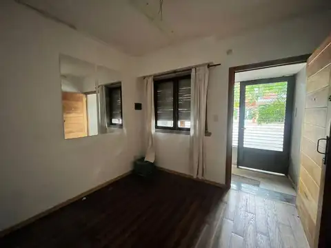 Depto Tipo Casa en Venta 50 años