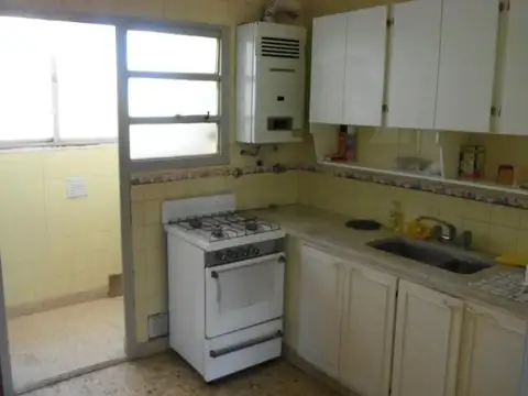 Departamento 4 ambientes con 2 baños