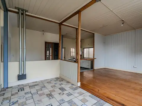 Casa reciclada a nuevo + local independiente y jardín en Béccar