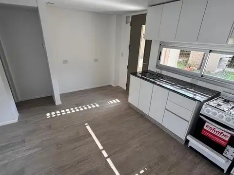Departamento en Venta en Del Viso, USD 89.000