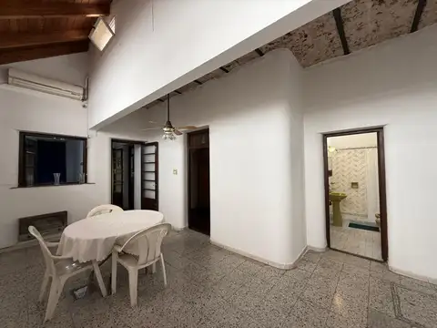 Depto Tipo Casa en Venta de 5 ambientes