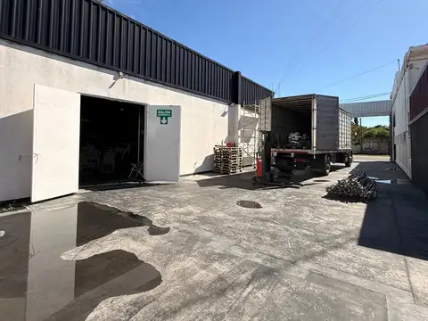 Galpon en Venta 50  mts Fondo