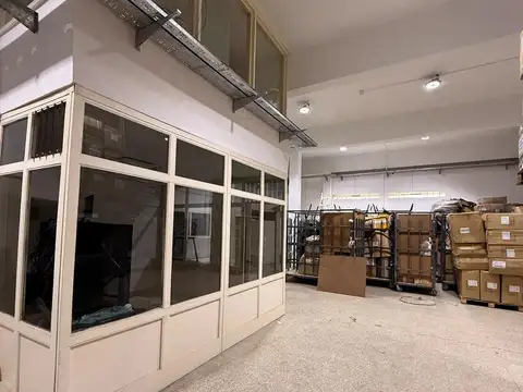 Deposito con oficinas sobre ruta 188, 2408m2