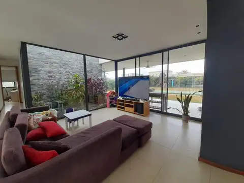 Casa en Alquiler en El Canton, USD 1.400
