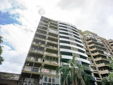 VENTA - DEPARTAMENTO DOS DORMITORIOS CON BALCÓN - CENTRO, ROSARIO