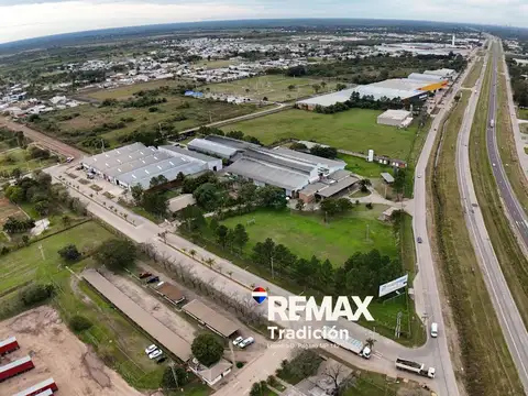 Predio y galpón en alquiler sobre Ruta N°16 Rcia.-