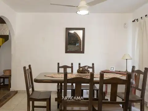 Casa 5 ambientes con 1 baño