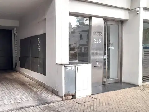 Venta -  Cochera en barrio Martin - primer piso / Ascensor