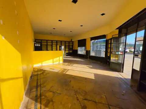 Local en Venta 71 años