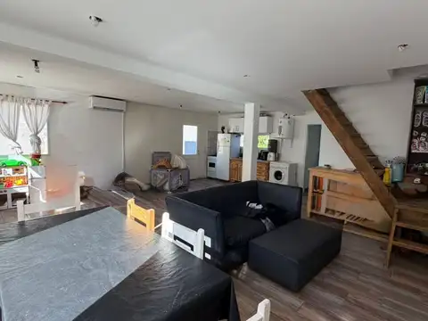 Casa 4 ambientes con 2 baños