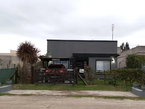 Casa en Venta con 1 cochera