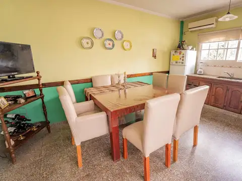 Depto Tipo Casa en Venta con 1 cocheras