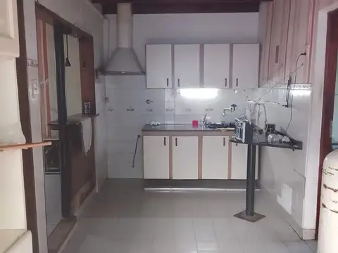 Casa en Alquiler con 1 cochera