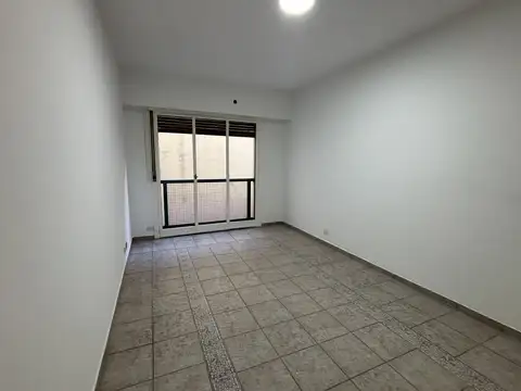 Piedras 1000, Piso 1