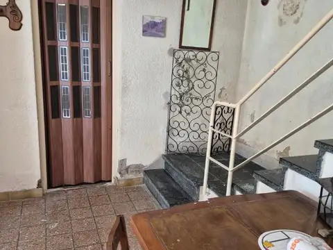 CHALET 4 AMB. - 145 M2. A RECICLAR -  PUNTA MOGOTES