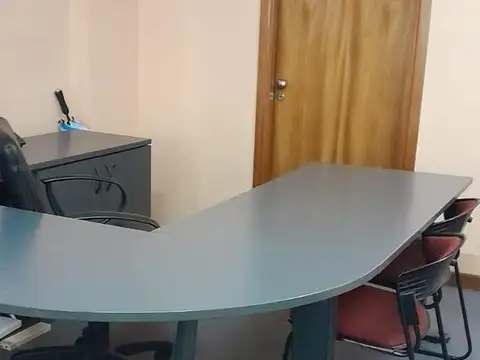 Oficina en Alquiler al Este