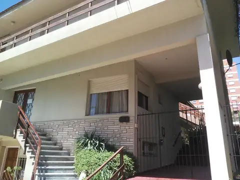 Bs As e/ Avenida 1 y 2