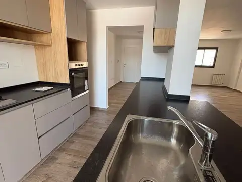 Departamento 6 ambientes con 2 baños