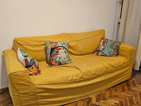 Avenida Carlos Calvo 600, Piso 2