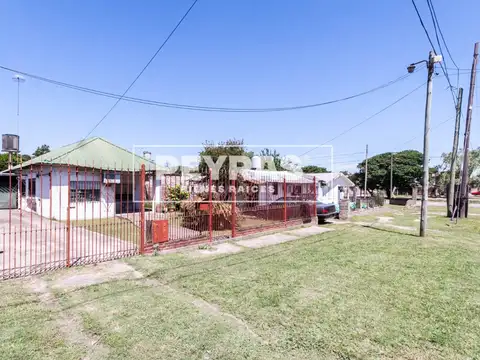 Casa 4 Amb. con Galpón, Lavadero y Garage