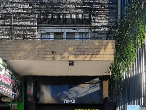 Galpón de 350 m2 Excelente Ubicacion sibre calle Arieta 1642