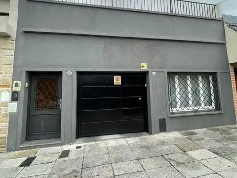 TIPO CASA RECIC. - ENT. INDEP. - COCHERA - TERRAZA - 151m2 -