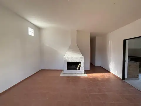 Casa 5 ambientes con 1 baño