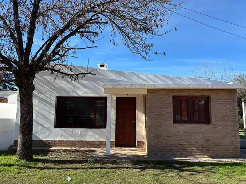 CASA 3 DORMITORIOS UNQUILLO