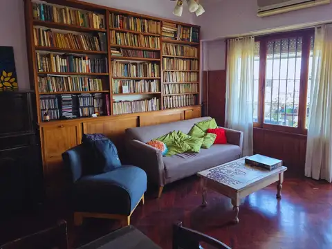 Departamento de Tres Ambientes con Dependencia