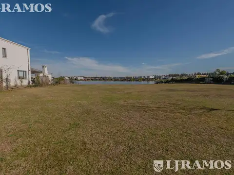 APTO CREDITO. GRAN LOTE a LAGUNA 949 m2
