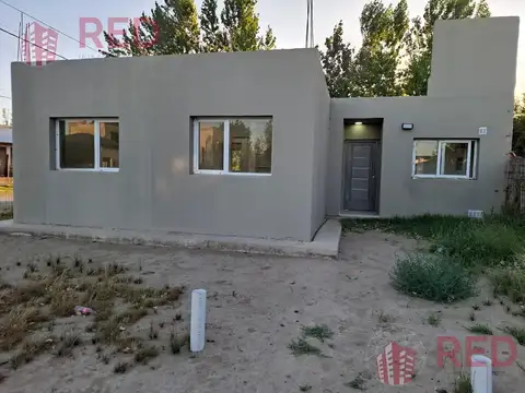 Vende Casa 3 Dormitorios a Estrenar en Barrio Villa Lida - Plottier