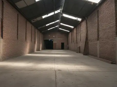 Galpon en Venta 45  mts Fondo