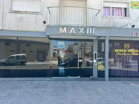 4 2472 , Piso 8