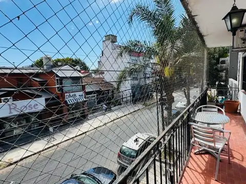Ugarte al 2200