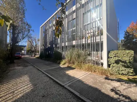 Flores Prop. Vende Departamento en  Calle Posadas  - Villa Morra - Pilar al 500