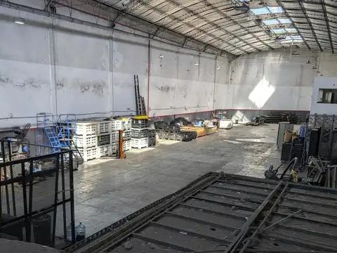 Galpon en Venta 17  mts Frente