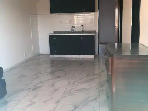 Departamento en venta - 2 Dormitorios 1 Baño - 75Mts2 - Hurlingham