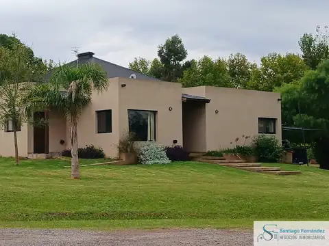 Casa en venta de 4 dormitorios c/ cochera en Altos de Manzanares