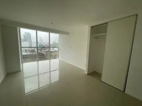 Departamento en Alquiler en Terminal de Ómnibus, $ 450.000