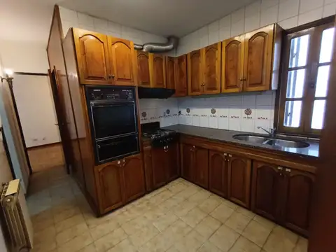 Departamento 6 ambientes con 4 baños