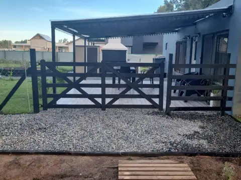 Casa 2 ambientes con 1 baño