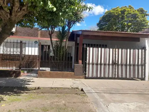Casa - Venta - Argentina, BURZACO - LAHILLE 489