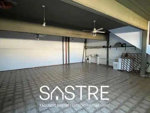 Casa 3 ambientes con 2 baños