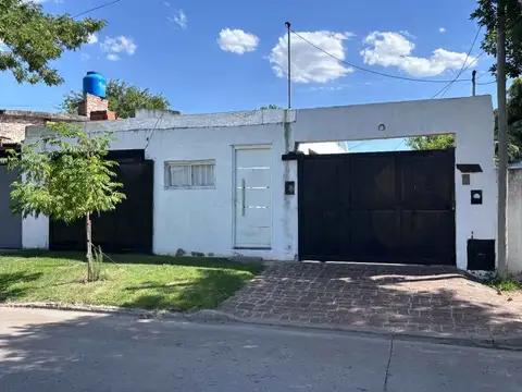 CASA EN VENTA EN PERGAMINO
