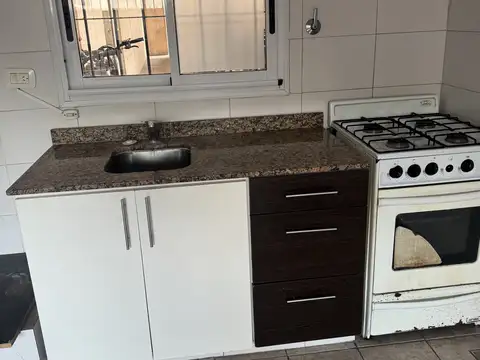 DEPARTAMENTO EN DUPLEX DE 3 AMBIENTES EN PLANTA BAJA