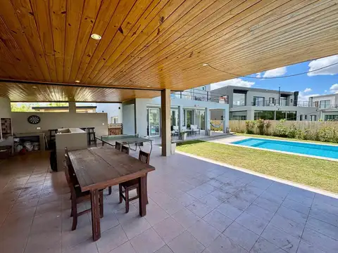 Casa en Venta en San Sebastián, USD 296.000