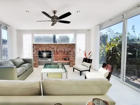 Casa en Alquler -Zona Norte Playa / REF: 8795