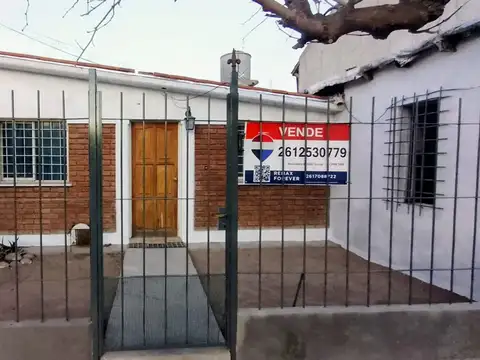 VENTA DE CASA BARRIO LA ESTANCUELA GODOY CRUZ